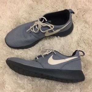 Grey two tone Nike Roshe sneakers